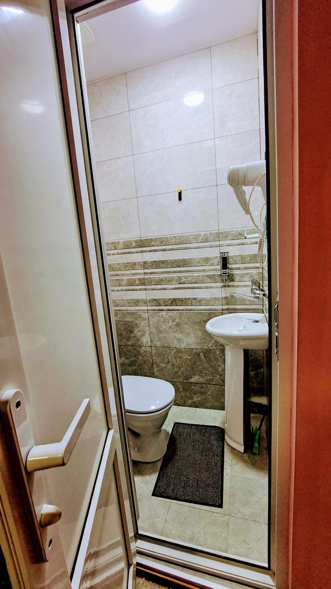 Apartment With A Nice Terrace In Old City Center Tbilisi Luaran gambar
