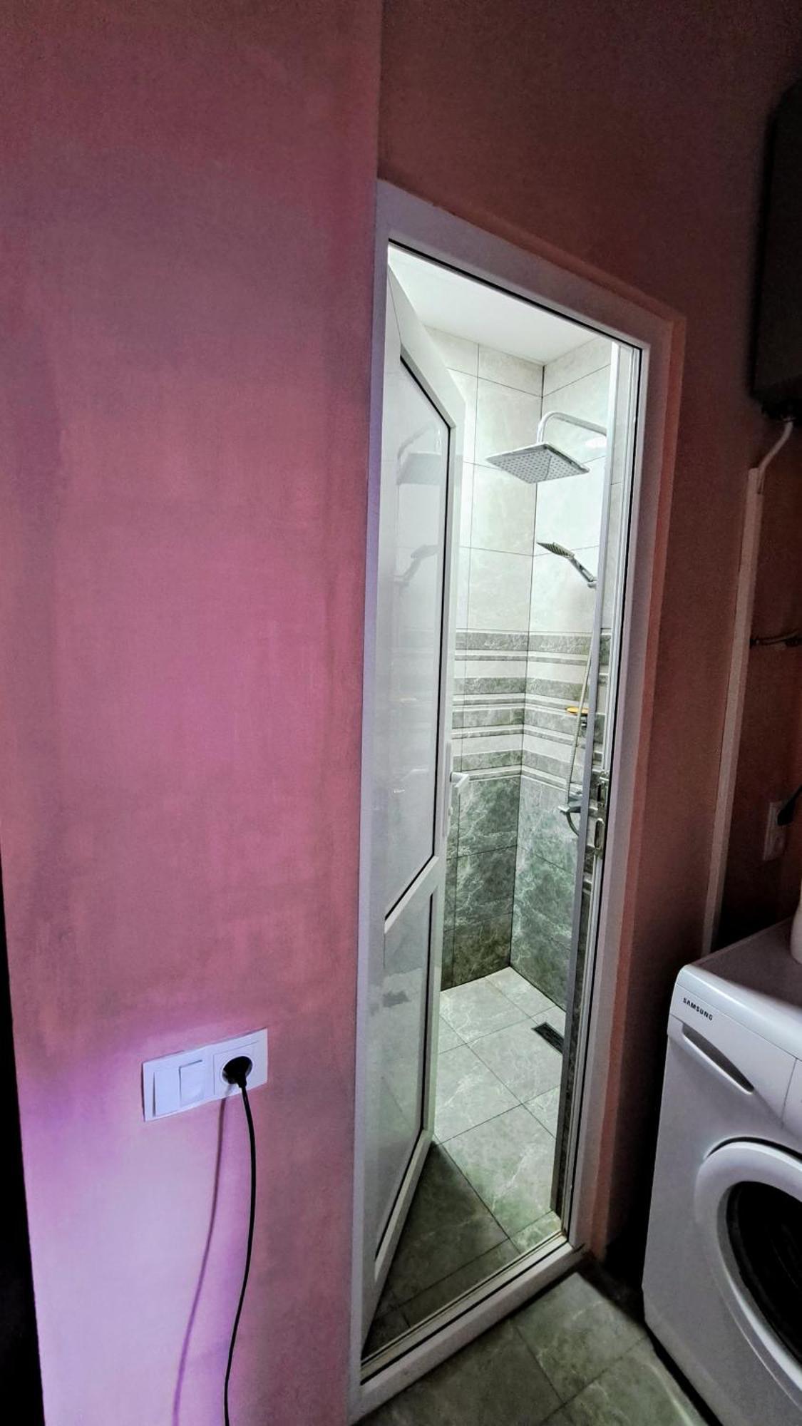 Apartment With A Nice Terrace In Old City Center Tbilisi Luaran gambar
