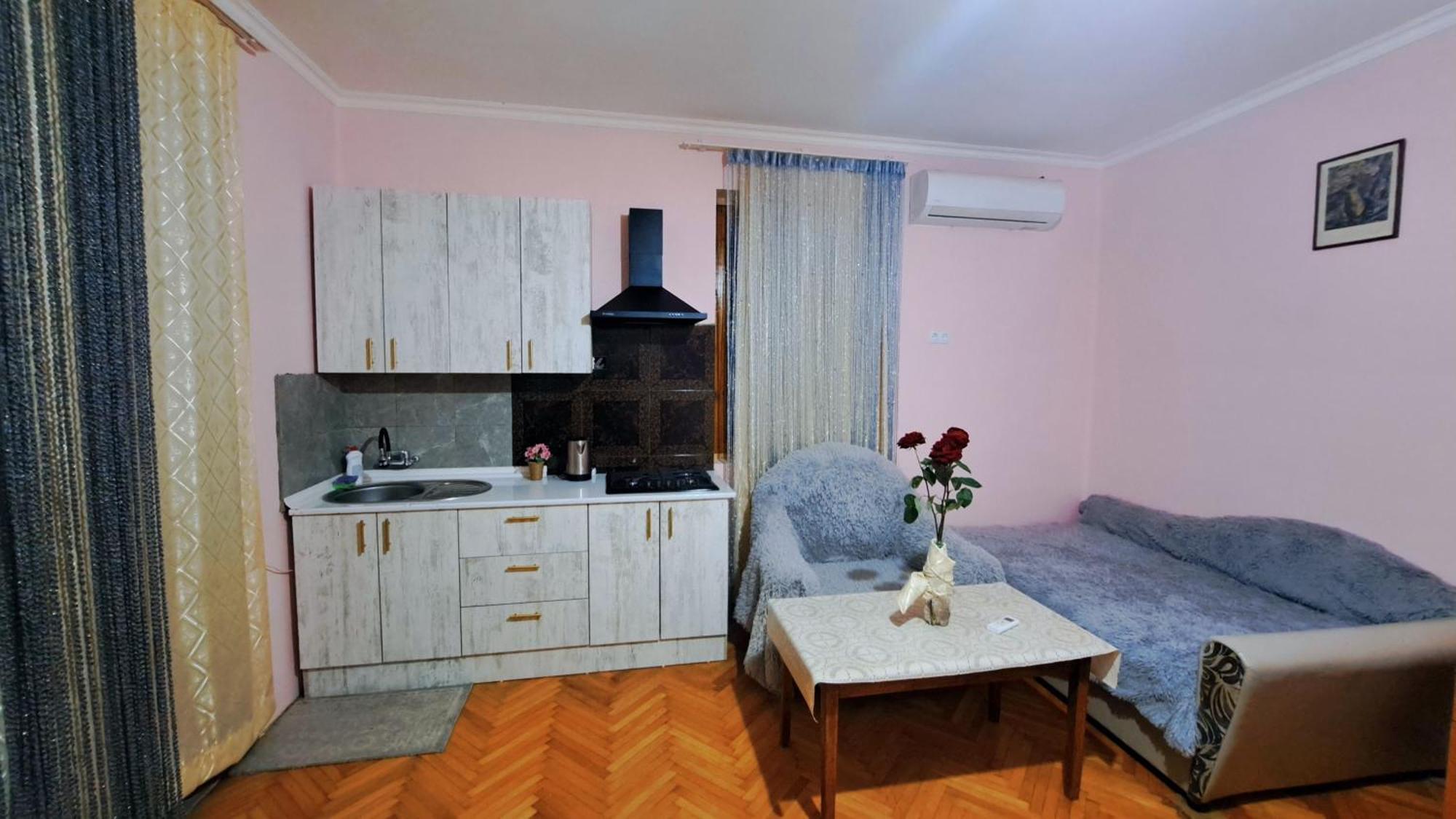 Apartment With A Nice Terrace In Old City Center Tbilisi Luaran gambar